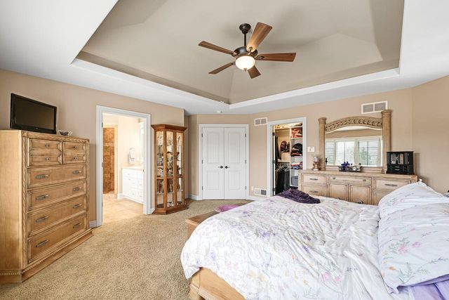 1260 Four Winds WAY, Hartland, WI 53029