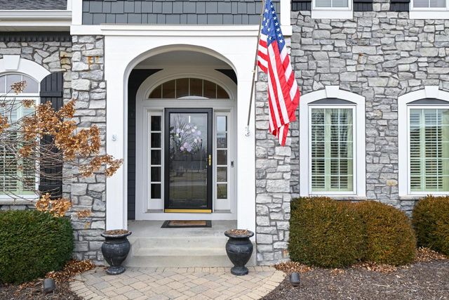 1260 Four Winds WAY, Hartland, WI 53029