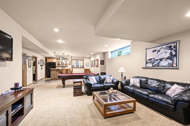 1260 Four Winds WAY, Hartland, WI 53029