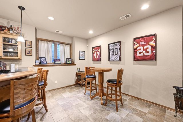 1260 Four Winds WAY, Hartland, WI 53029