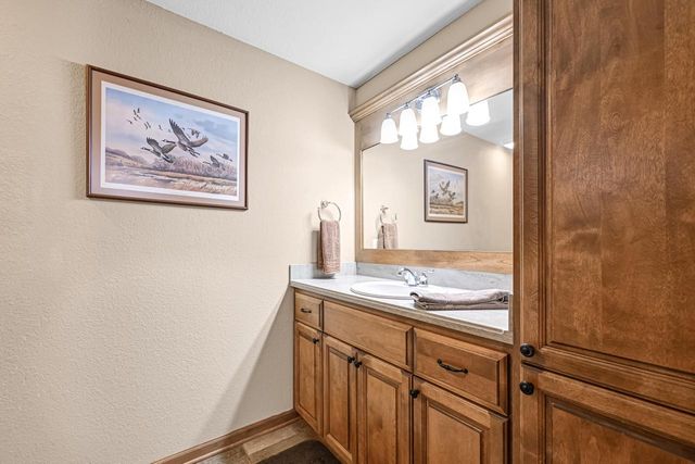 1260 Four Winds WAY, Hartland, WI 53029