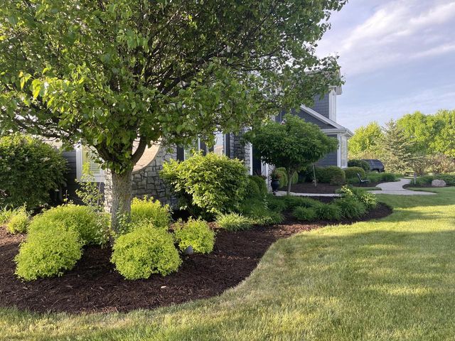 1260 Four Winds WAY, Hartland, WI 53029