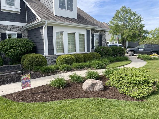 1260 Four Winds WAY, Hartland, WI 53029