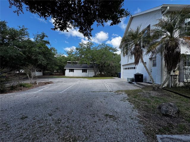 1701 BERN CREEK LOOP, Sarasota, FL 34240