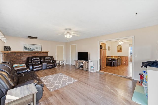 1407 Horse N Buggy Drive, Adel, IA 50003