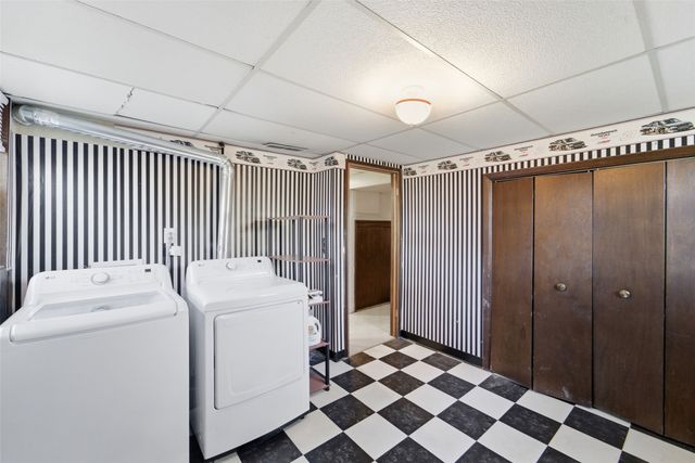 1407 Horse N Buggy Drive, Adel, IA 50003