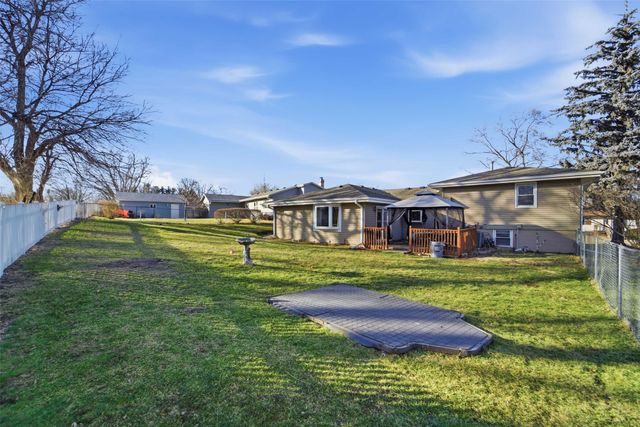 1407 Horse N Buggy Drive, Adel, IA 50003