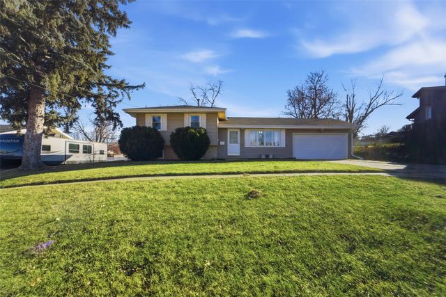 1407 Horse N Buggy Drive, Adel, IA 50003