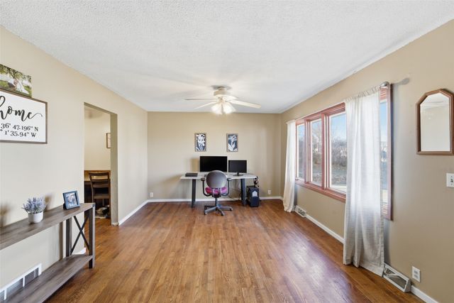 1407 Horse N Buggy Drive, Adel, IA 50003