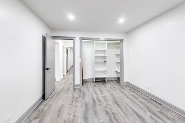 6882 W TOUHY Avenue 1A, Niles, IL 60714