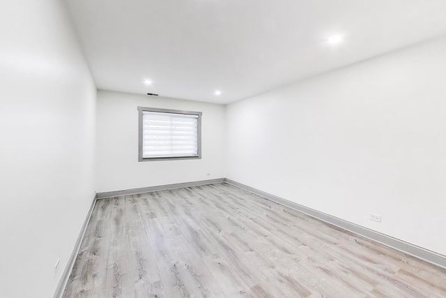 6882 W TOUHY Avenue 1A, Niles, IL 60714