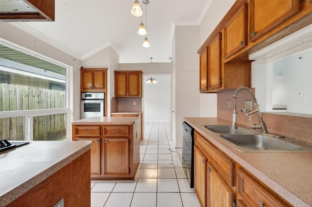 15910 Mission Village Drive, Houston, TX 77083