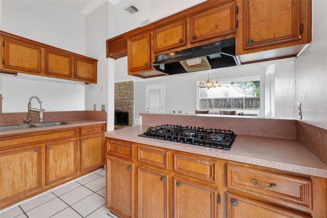 15910 Mission Village Drive, Houston, TX 77083