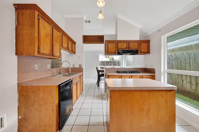 15910 Mission Village Drive, Houston, TX 77083