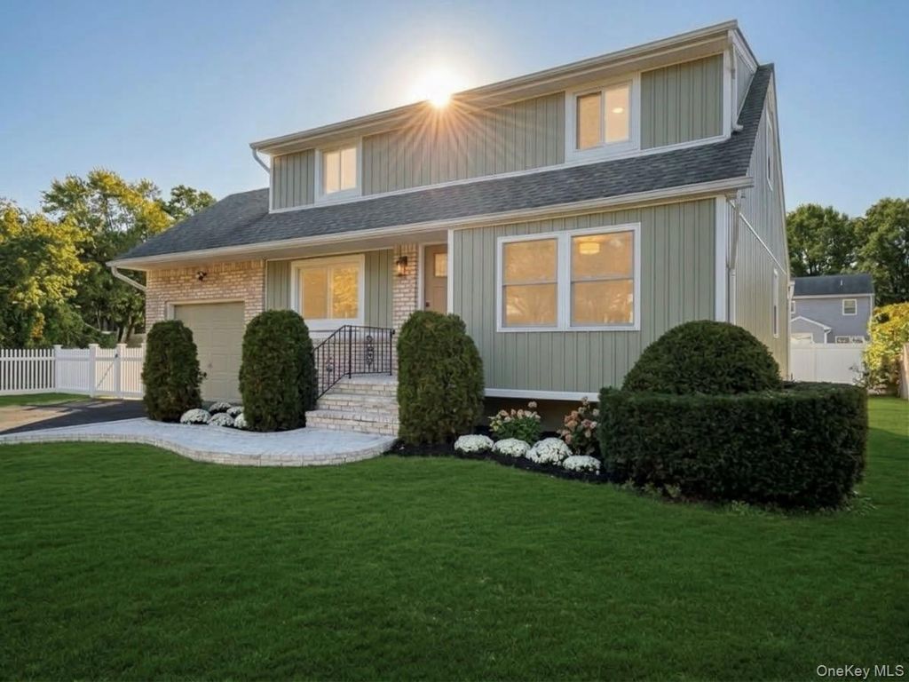 163 Avondale Drive, Centereach, NY 11720 — photo 2