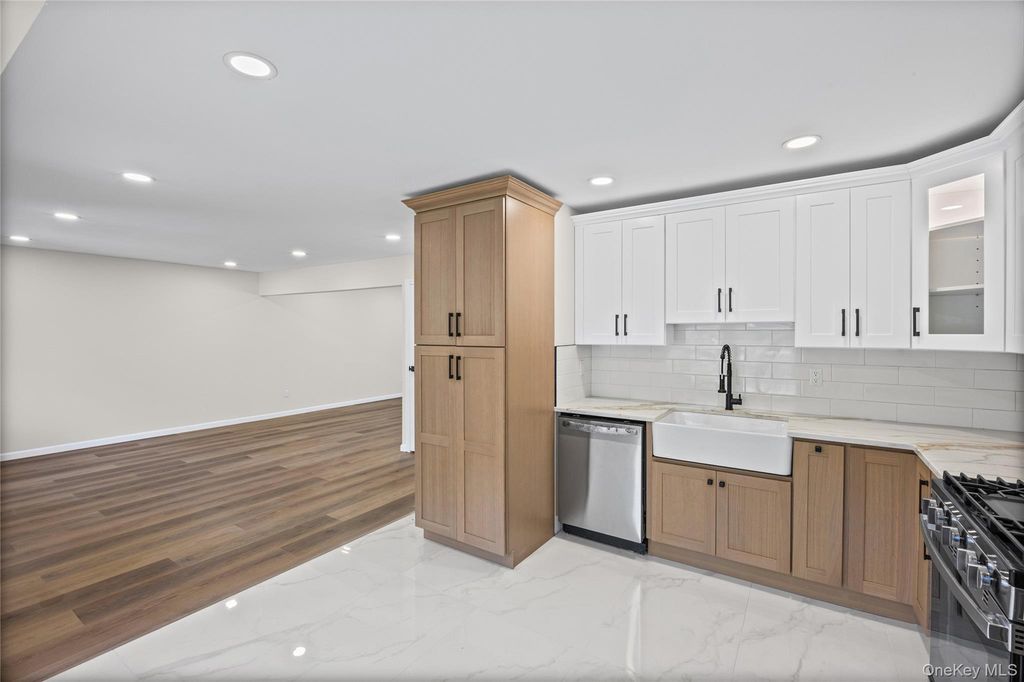 163 Avondale Drive, Centereach, NY 11720 — photo 5