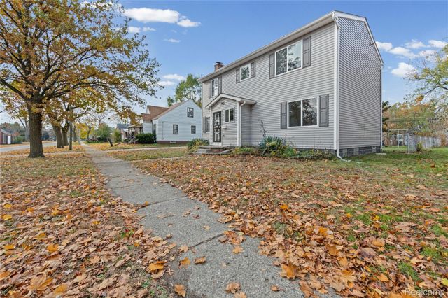 21137 Curie Avenue, Warren, MI 48091