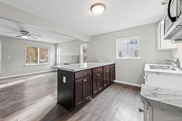 21137 Curie Avenue, Warren, MI 48091