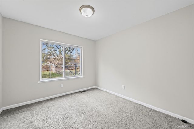 21137 Curie Avenue, Warren, MI 48091