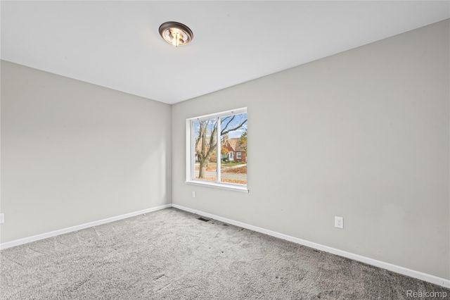 21137 Curie Avenue, Warren, MI 48091