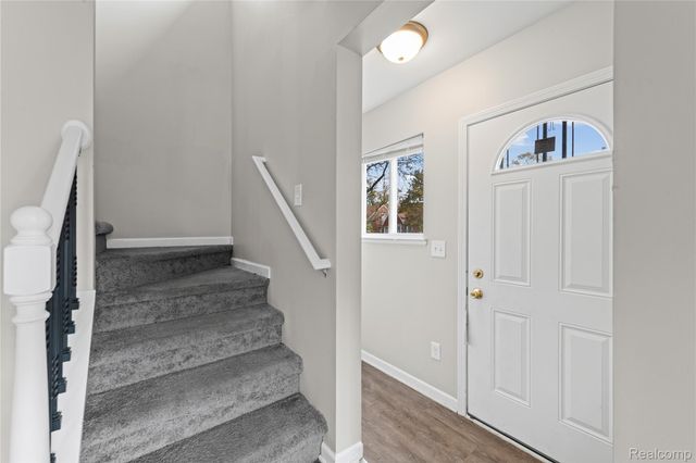 21137 Curie Avenue, Warren, MI 48091