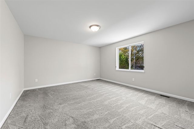 21137 Curie Avenue, Warren, MI 48091