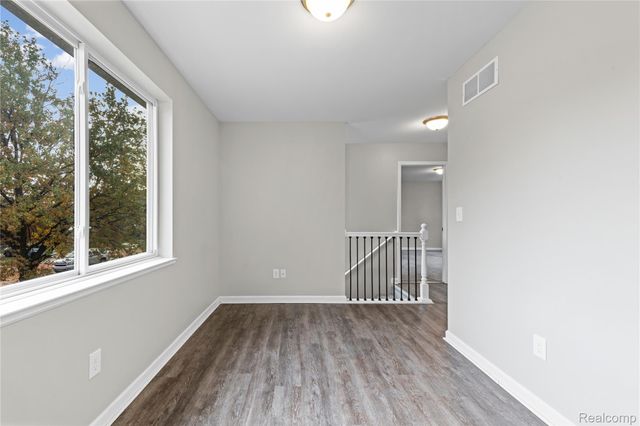 21137 Curie Avenue, Warren, MI 48091