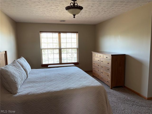 203 Rivers Edge Drive, Amherst, OH 44001