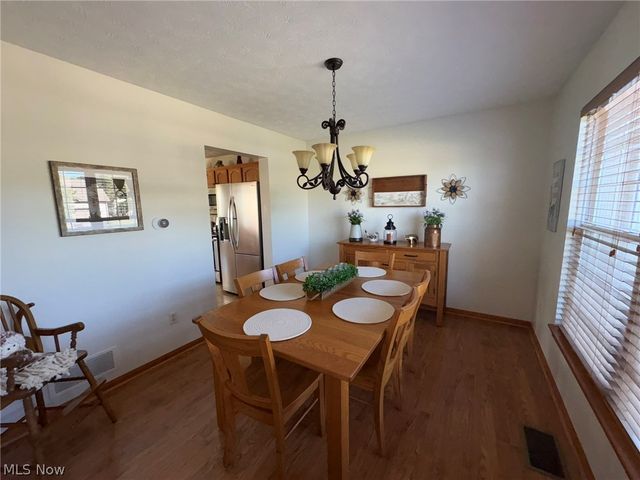 203 Rivers Edge Drive, Amherst, OH 44001