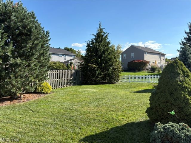 203 Rivers Edge Drive, Amherst, OH 44001