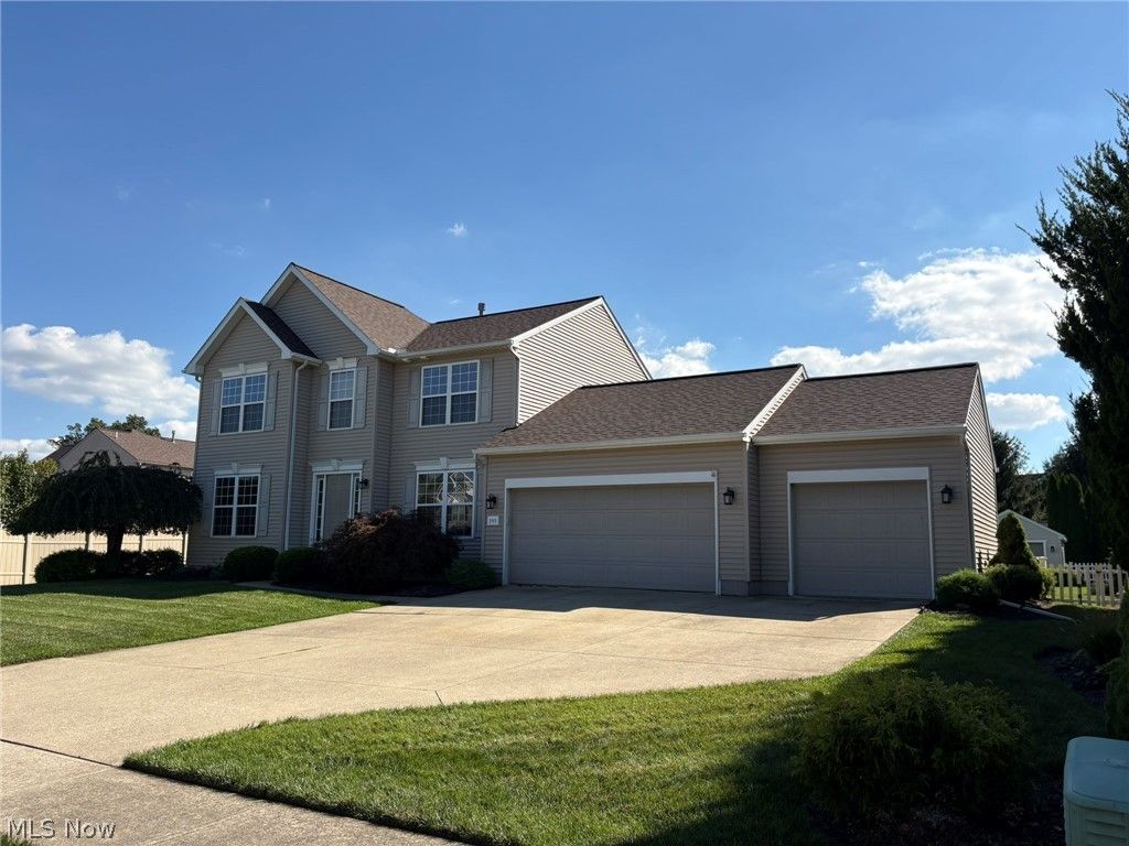 203 Rivers Edge Drive, Amherst, OH 44001