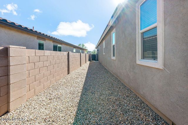 1006 W Calle Monte Lindo, Sahuarita, AZ 85629