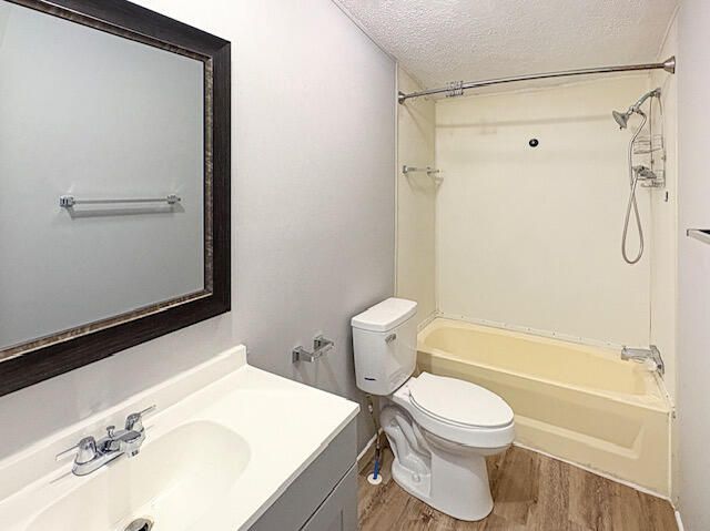 20101 Tamarack Drive, Howard City, MI 49329