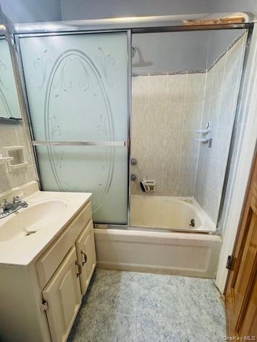 48-20 44th Street 4C, Woodside, NY 11377