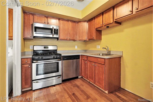 6852 New Providence Way, Canton Charter Township, MI 48187