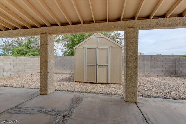 2018 Shannon Christine Drive, Las Vegas, NV 89104