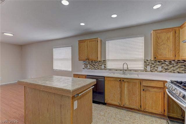 2018 Shannon Christine Drive, Las Vegas, NV 89104