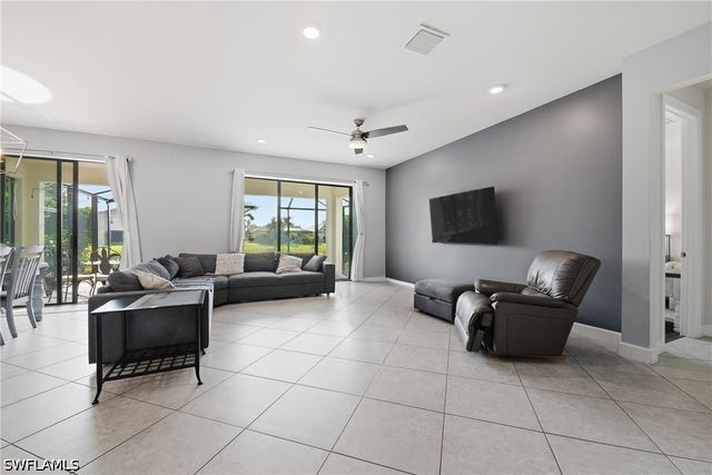 2133 Clementine ST, Naples, FL 34120