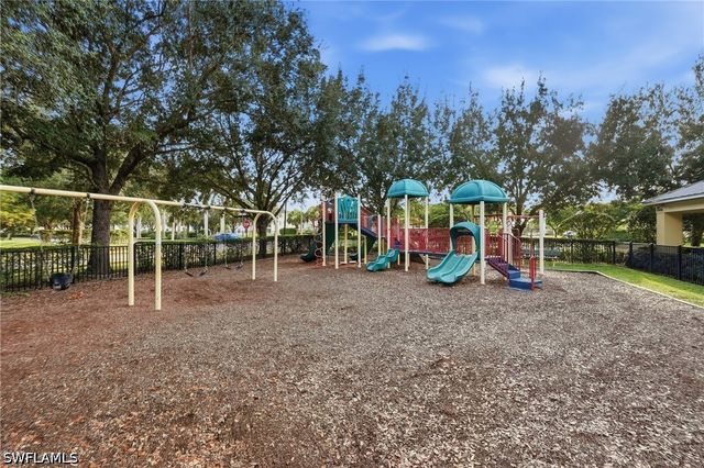 2133 Clementine ST, Naples, FL 34120