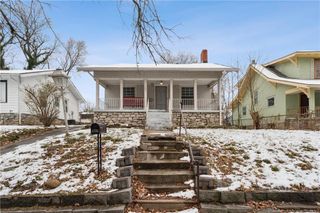 1731 S Crescent Avenue, Independence, MO 64052