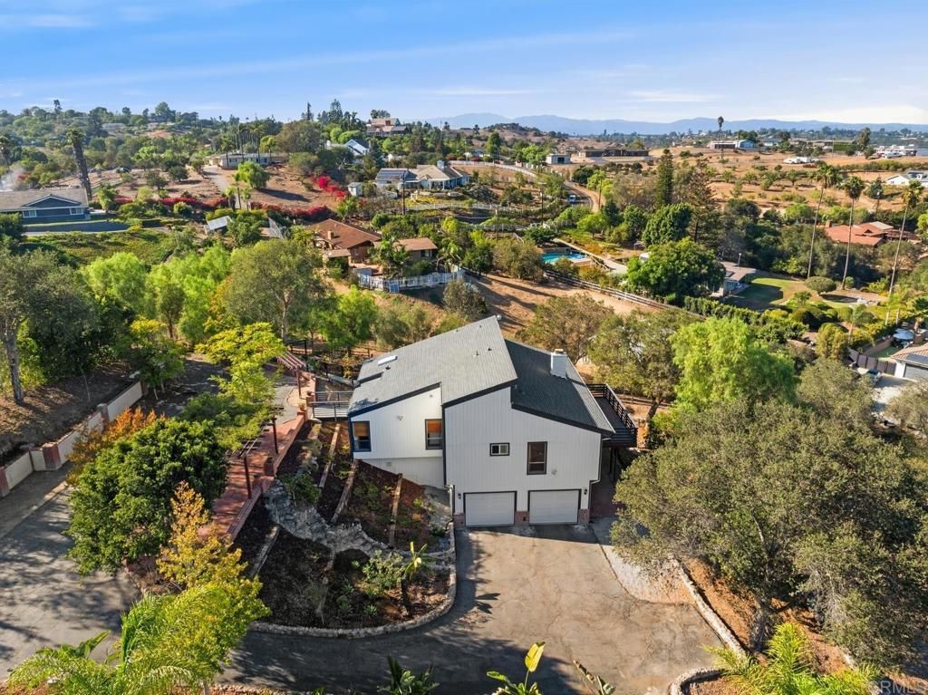 335 Morro Hills Road, Fallbrook, CA 92028 — photo 2