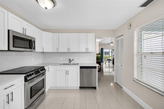 3855 Island Club Circle, Lake Worth, FL 33462