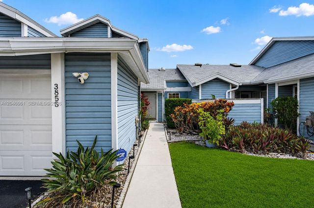 3855 Island Club Circle, Lake Worth, FL 33462