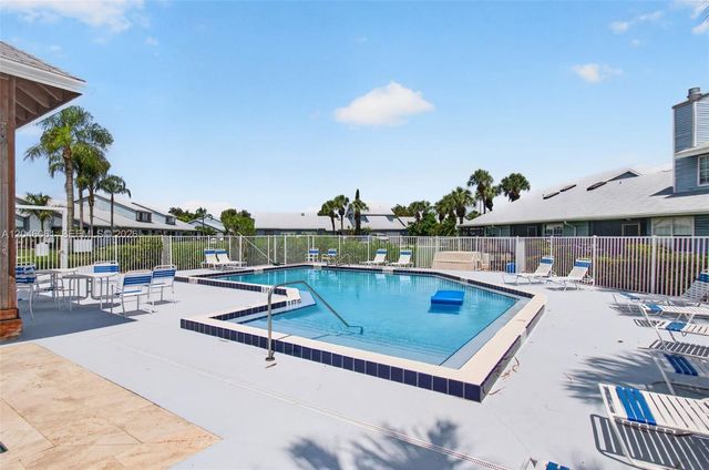 3855 Island Club Circle, Lake Worth, FL 33462