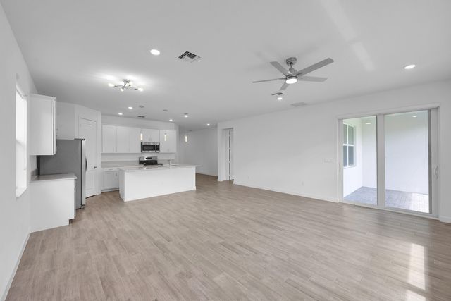 5742 Graceful Way, Delray Beach, FL 33484