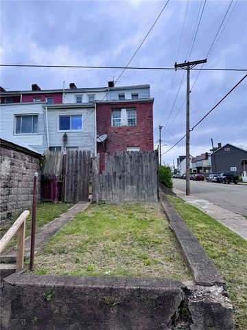 102 Jucunda St, Knoxville, PA 15210