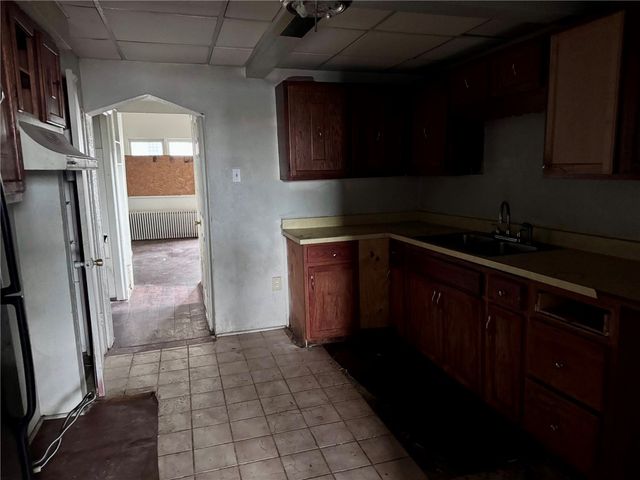 102 Jucunda St, Knoxville, PA 15210