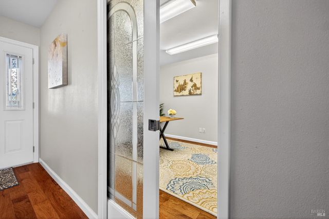 329 Oak Leaf Cir, Santa Rosa, CA 95409