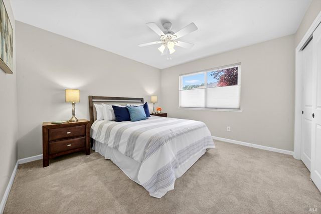 329 Oak Leaf Cir, Santa Rosa, CA 95409