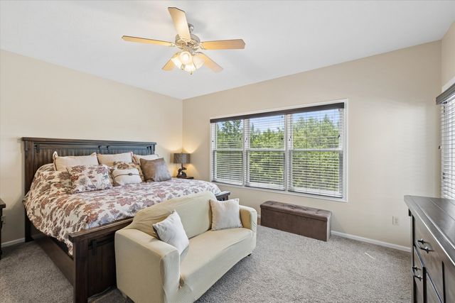 2 Frontier Court, Leclaire, IA 52753